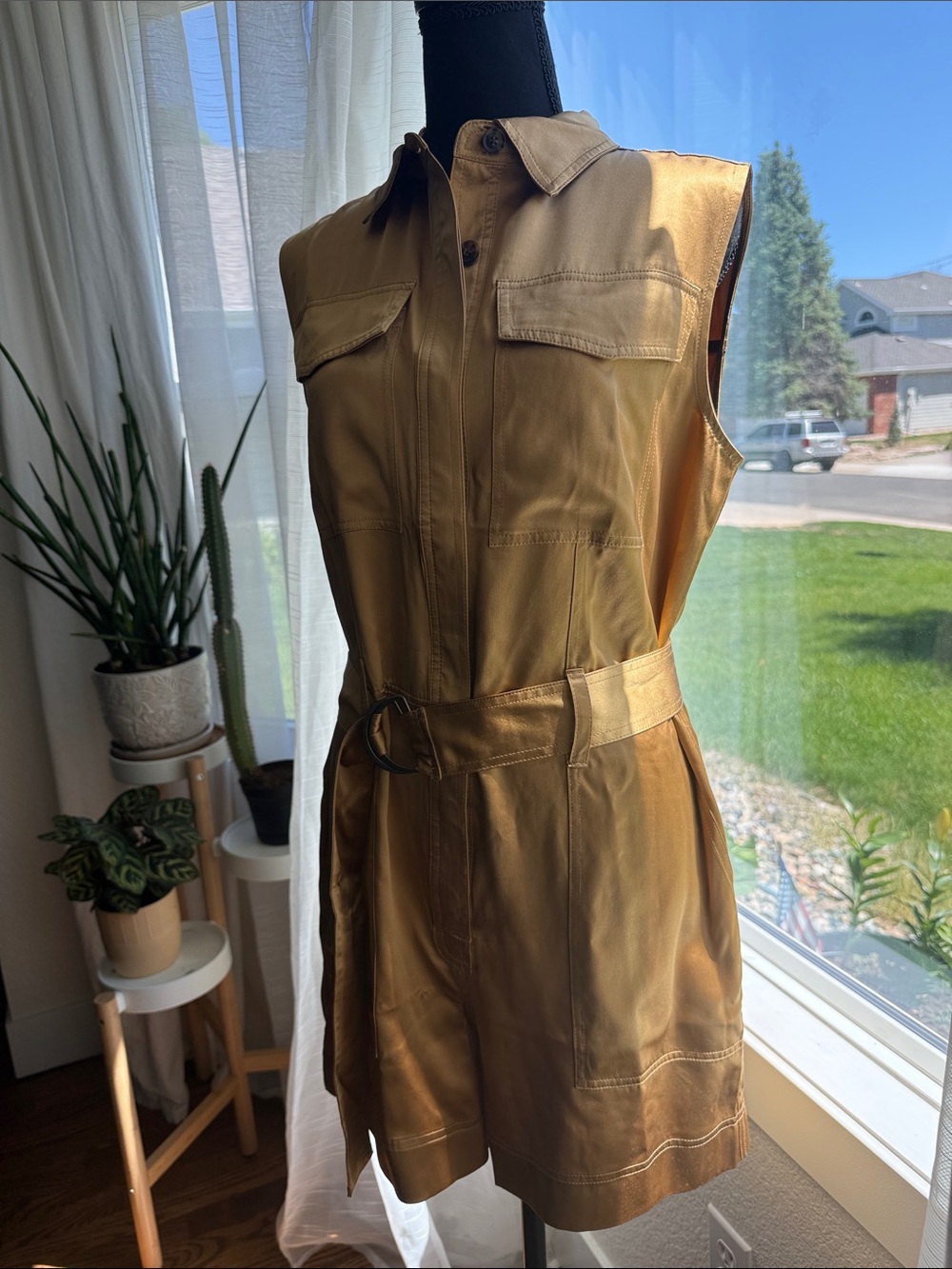 Banana Republic Metallic Gold Sleeveless Utility Romper with Belt Silk 💯